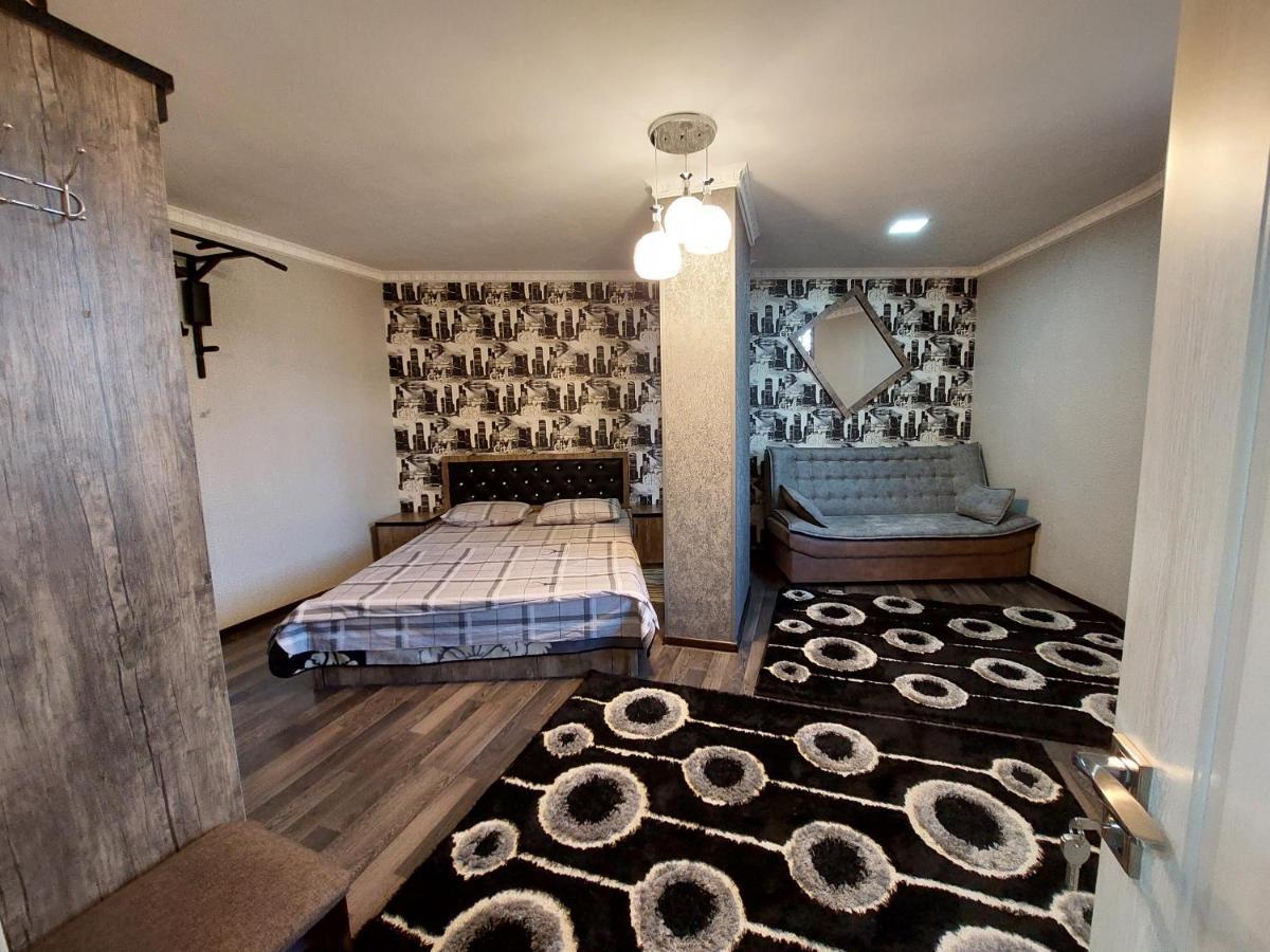 Hi-Tech Apartment In City Center ทาชเคนต์ ภายนอก รูปภาพ