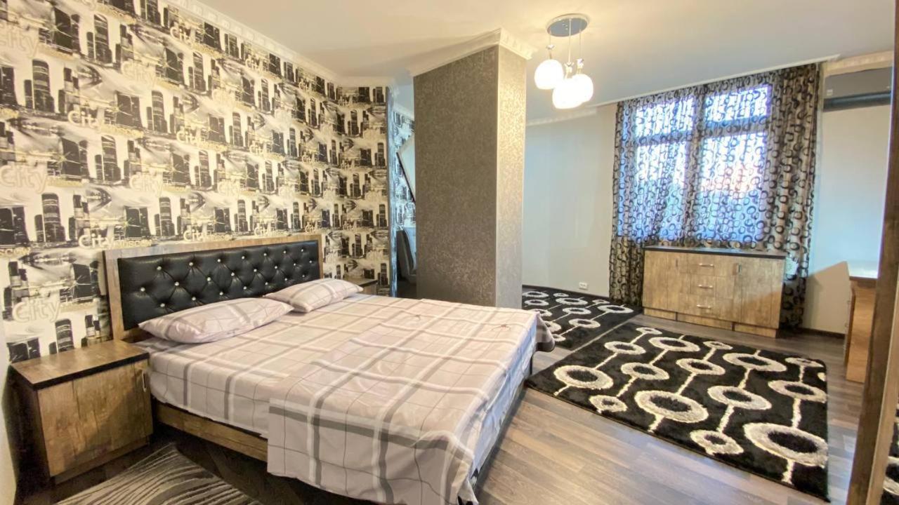 Hi-Tech Apartment In City Center ทาชเคนต์ ภายนอก รูปภาพ