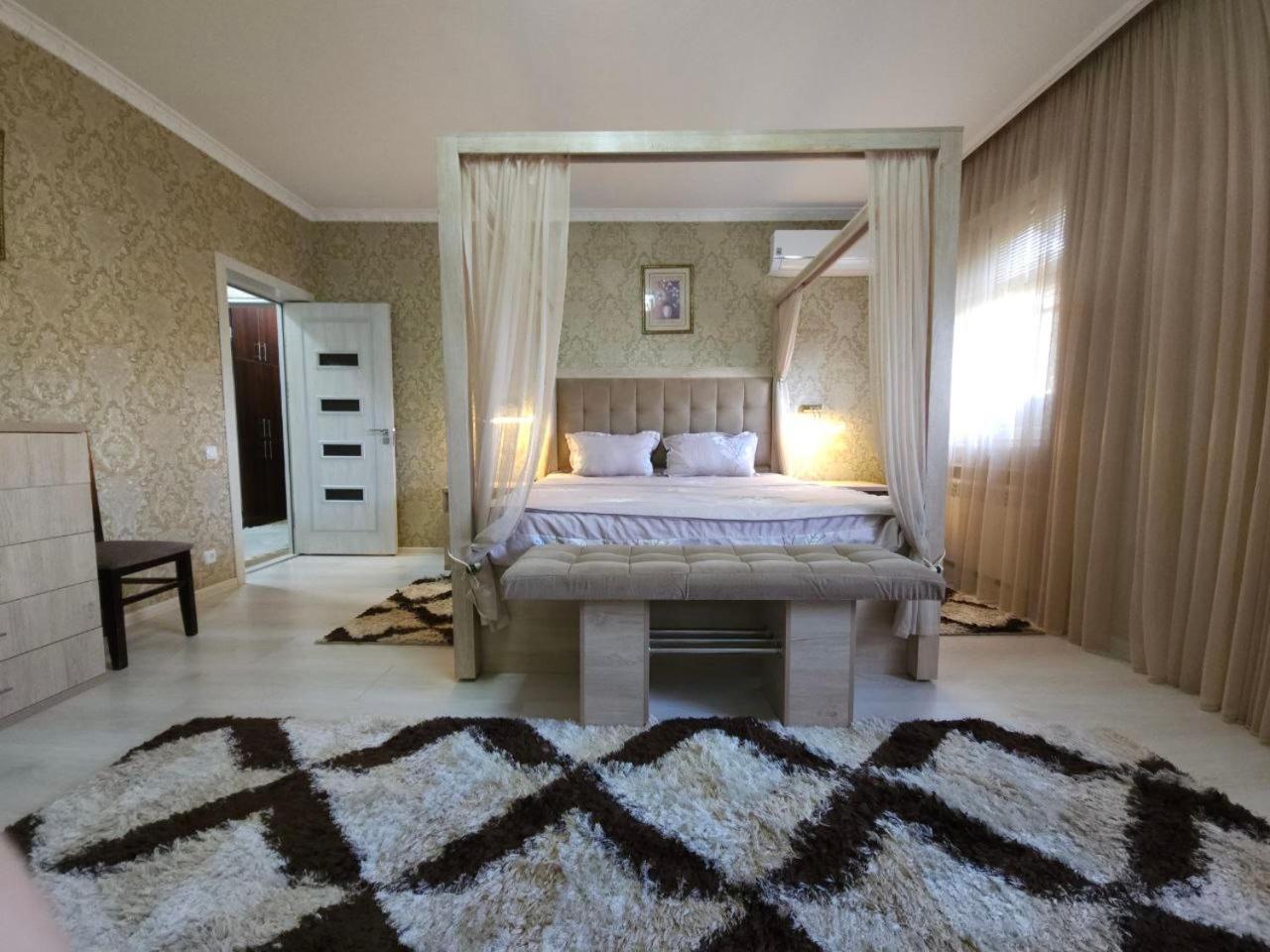 Hi-Tech Apartment In City Center ทาชเคนต์ ภายนอก รูปภาพ